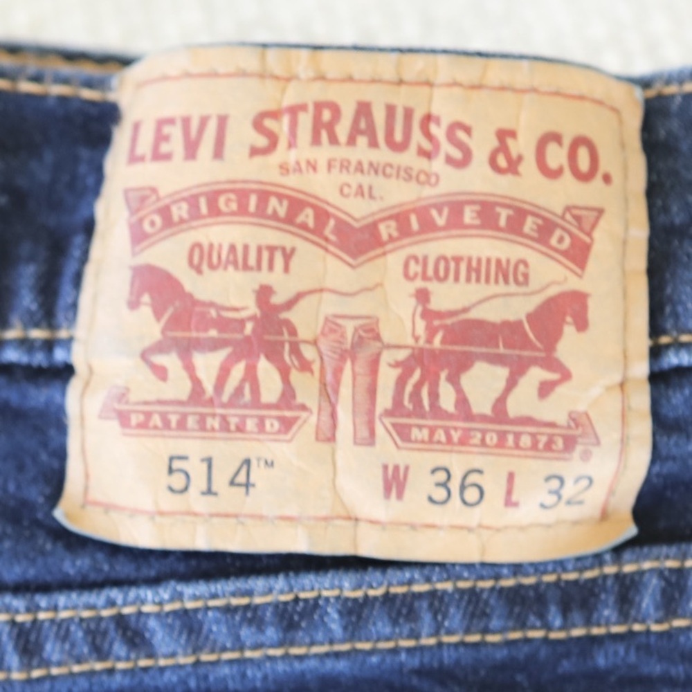 Levi 514 Dark Wash  size 36